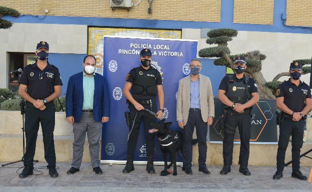 La Policía Local de Rincón de la Victoria estrena una unidad canina especializada en la lucha contra la droga