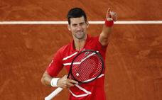 Djokovic anula a Tsitsipas y se cita con Nadal