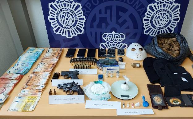 Detienen en Málaga a diez miembros de una banda organizada dedicada al tráfico de cocaína de alta pureza