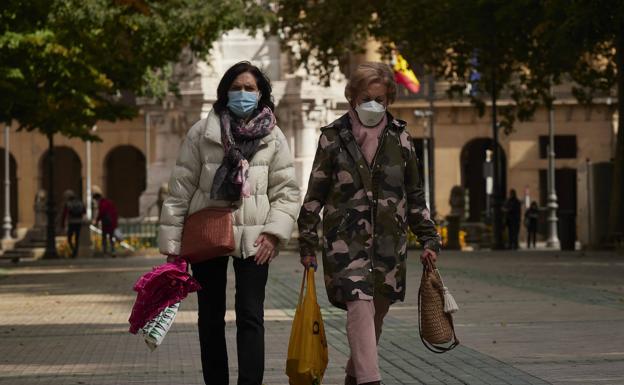 El incremento de casos de coronavirus en España baja hasta los siete mil diarios