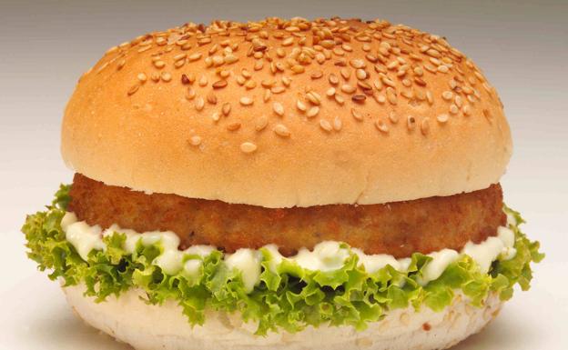 Bruselas quiere cambiar la denominación de algunos productos veganos: de hamburguesa a cilindro vegetal