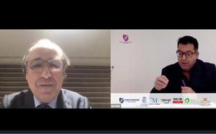 Emilio Duró durante el encuentro junto al maestro de ceremonias de EIPYMES Nacho Gutiérrez./EIPYMES