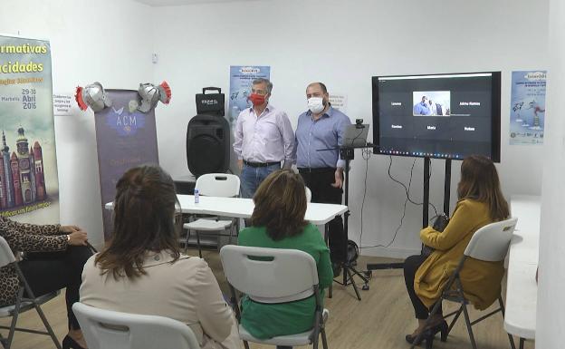 Estepona renueva el acuerdo para ser sede comarcal de la Asociación de Altas Capacidades