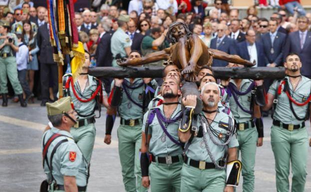 El Ayuntamiento aprueba concederle la medalla a la Brigada Alfonso XIII de la Legión por su «trabajo social y el cariño que le tiene Málaga»