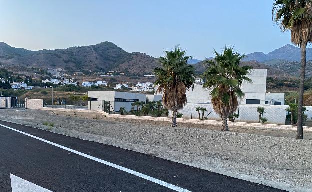 Nerja encarga la redacción de un proyecto de gestión de la nueva depuradora, pendiente de entrar en pruebas 2 Imagen de la planta de tratamiento de aguas residuales de Nerja, que ya está finalizada. /E. CABEZAS