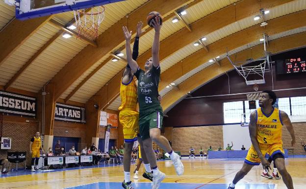 Gerun seguirá en el Unicaja, de momento