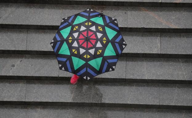 La borrasca 'Bárbara' dejará en Málaga lluvia y fuertes vientos hoy