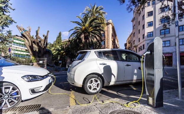 Así se pueden solicitar las ayudas de hasta 5.500 euros para comprar coches eléctricos