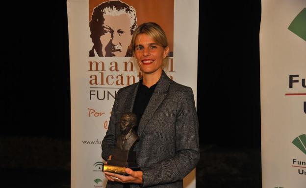 Rocío Rojas-Marcos, Premio Alcántara de Poesía: «Me siento habiendo aprobado segundo de jazmines»