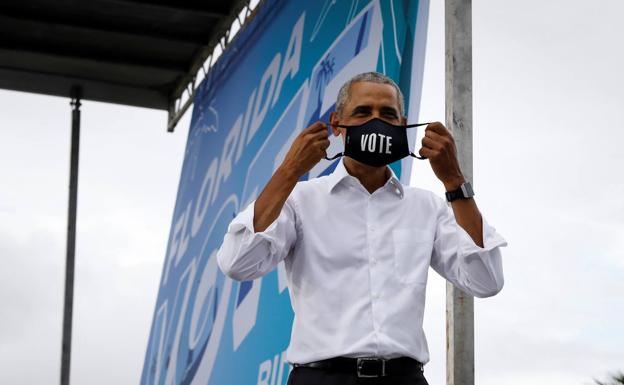 Obama, el mejor refuerzo de Biden, pide votar para dejar atrás la oscuridad