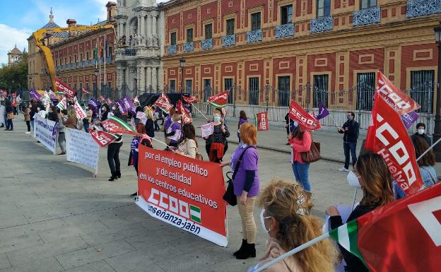 Monitoras escolares exigen a la Junta su contratación a jornada completa