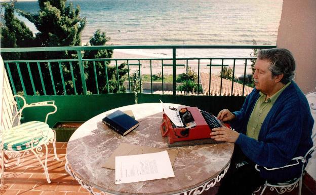 La Fundación Manuel Alcántara traslada su sede a la casa del poeta