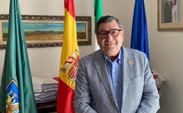El alcalde de Vélez-Málaga hace un llamamiento a la responsabilidad y pide precaución a los vecinos tras el decreto de alarma