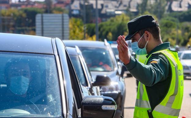 La Guardia Civil establece controles en las principales carreteras de acceso a la provincia de Málaga