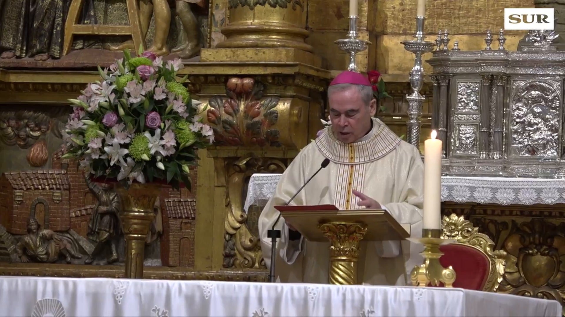El obispo de Málaga abre el jubileo en la iglesia de la Victoria por el centenario de las nazarenas