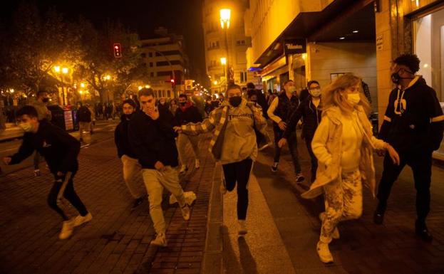 Interior vincula los disturbios con minorías violentas sin confirmar relación con partidos políticos