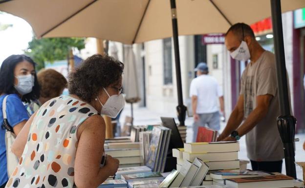 La industria del libro en Málaga se echa a la calle