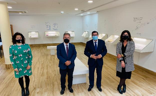El Centro de Estudios sobre el Exilio de Vélez reabre sus puertas con una muestra de dedicatorias a María Zambrano