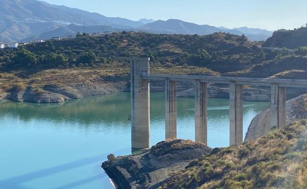 La Junta recorta el 23% del agua para regadío a la Axarquía por la sequía