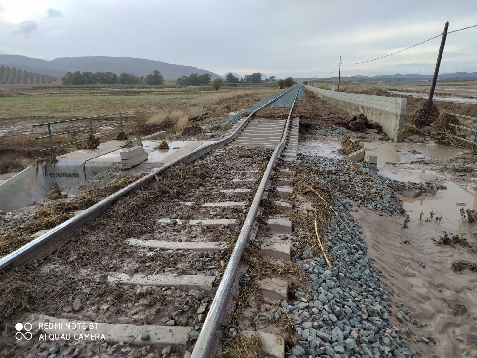 Una riada provoca el descarrilamiento de un tren entre Almargen y Campillos