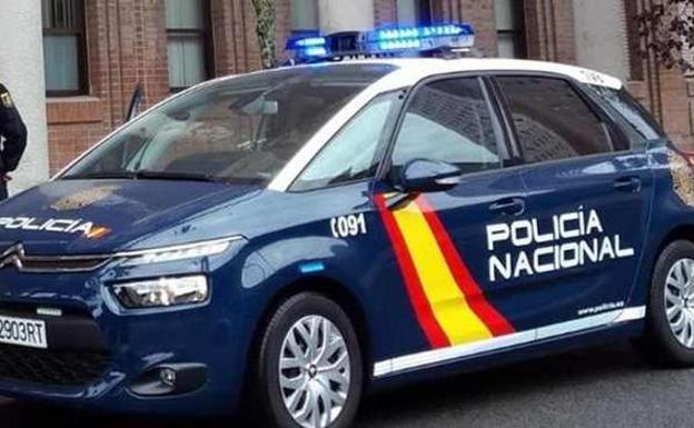 Intenta apuñalar a su madre y a su hermano cuando le pidieron que se fuese de casa en Benalmádena