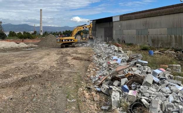 El desalojo de una 'okupa' permite avanzar en un proyecto para construir 300 pisos junto a La Térmica