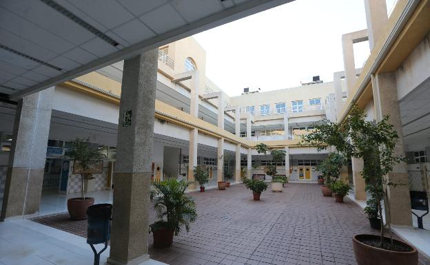 La Universidad de Málaga pasa a modo 'online' clases, exámenes parciales y defensa de trabajos fin de grado