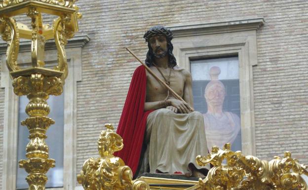 La Cofradía de los Estudiantes adelanta a las doce de la mañana la misa de este sábado en la Catedral