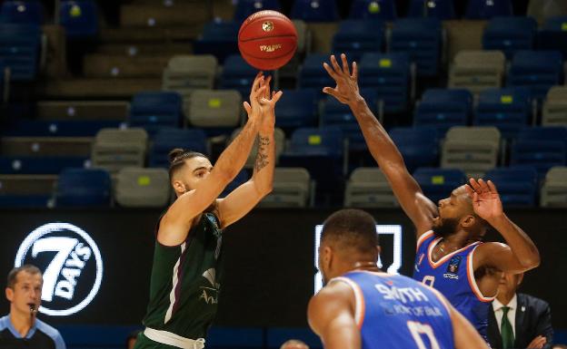 El Unicaja funde al Mornar Bar a base de triples