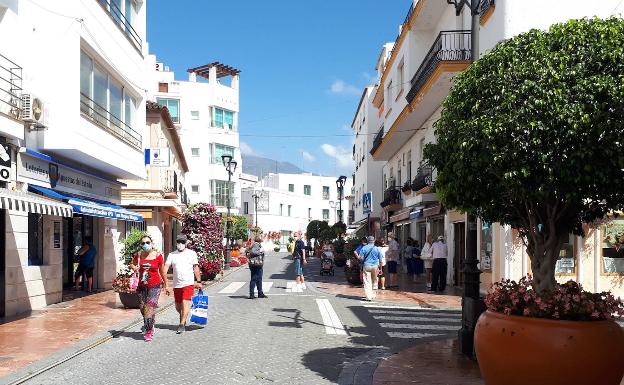 Estepona, primera ciudad declarada como Zona de Gran Afluencia Turística tras el cambio en la normativa
