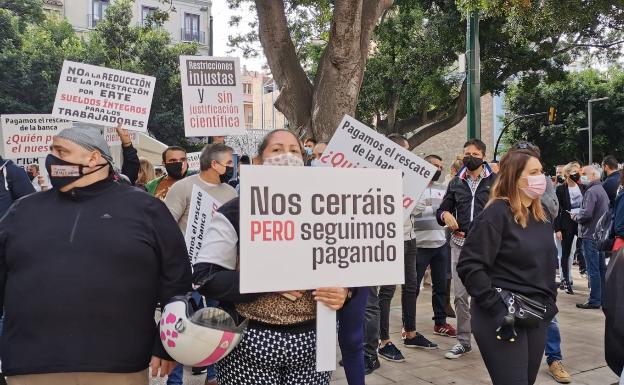 ¿Puedo salir de mi municipio para participar en una manifestación?