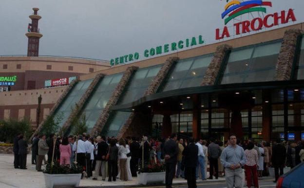 La falta de público por las nuevas medidas provoca el cierre al último cine privado abierto de la provincia de Málaga