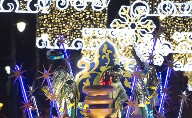Coronavirus en Málaga: Los ayuntamientos derivan el presupuesto de las Navidades a acciones para paliar la crisis
