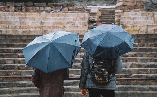 La influencia de la tormenta tropical Theta dejará lluvias este sábado en Málaga