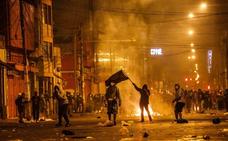 El Congreso y las protestas derriban el gobierno del presidente interino de Perú