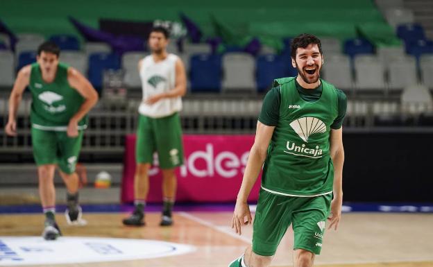 El Unicaja busca el 'Top-16' de la Eurocup por la vía rápida