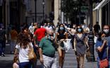 Los españoles usan la misma mascarilla muchas más horas de las recomendadas, según una encuesta de la OCU