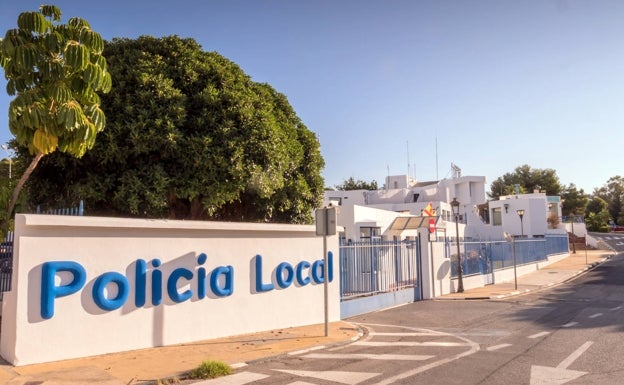 El Ayuntamiento adjudica el contrato para renovar la flota de vehículos de la Policía Local de Estepona