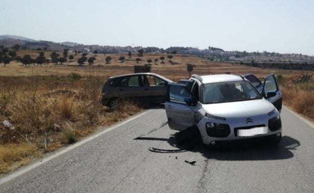 Investigan a una conductora de Vélez-Málaga que casi triplicó la tasa de alcohol tras un accidente en el que su hijo resultó herido grave