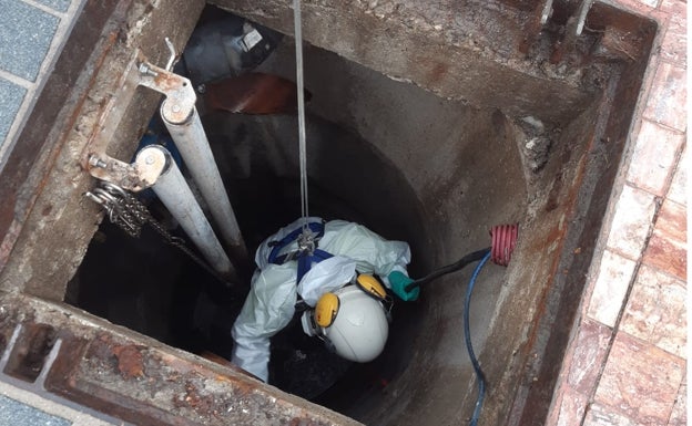 Aguas de Narixa adapta las redes de saneamiento para la puesta en marcha en pruebas de la depuradora de Nerja