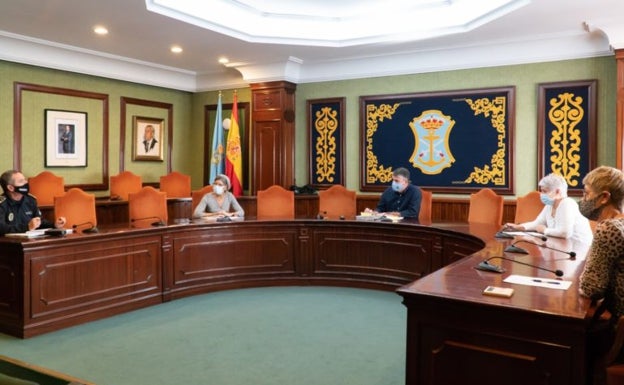 Vecinos de las urbanizaciones de Nerja reclaman un refuerzo de la seguridad ante el temor a que aumenten los robos