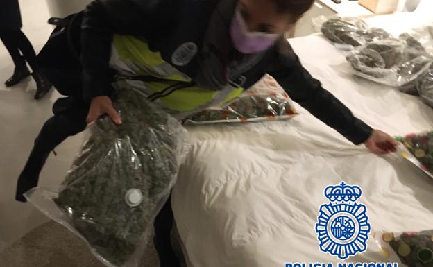 Detenidos tres integrantes de un grupo criminal dedicado al tráfico de drogas entre Torremolinos y la ciudad francesa de Toulouse