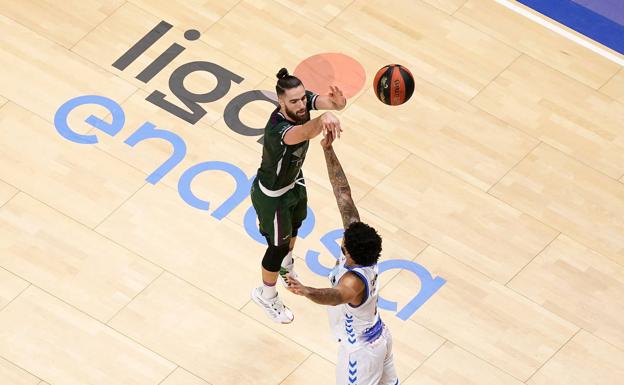 Francis Alonso irrumpe en la historia del Unicaja como tirador compulsivo