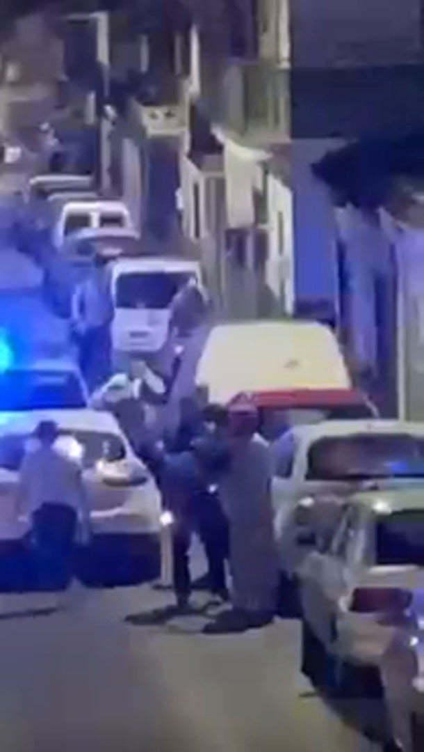 Dan una paliza a dos policías locales en Alhaurín de la Torre tras apercibir a un menor por no usar mascarilla
