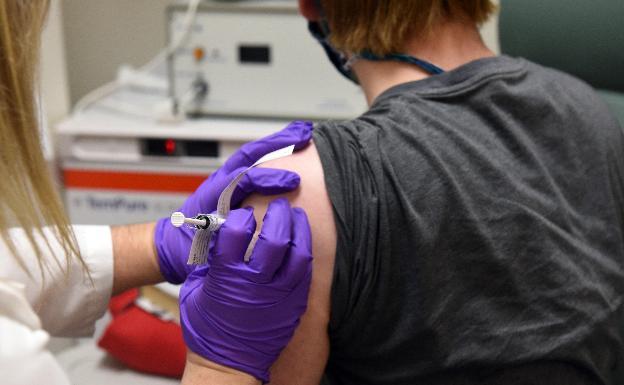 Andalucía amplía la vacuna del neumococo a todos los mayores de 60