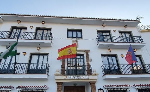 La bonificación en un 20% de la tasa de las terrazas enfrenta a IU con el gobierno local del PP en Torrox