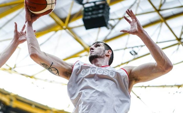 El Unicaja negocia ya con Rubén Guerrero un contrato de larga duración