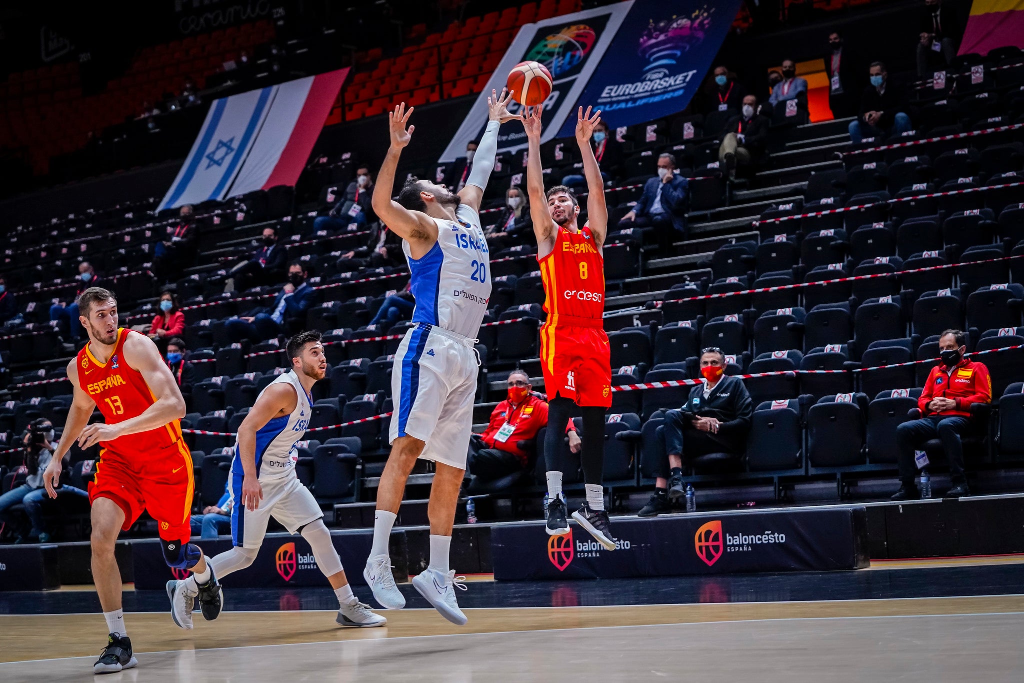 En Fotos: Los jugadores del Unicaja, con España