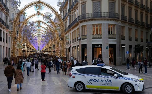 Luces de Navidad en Málaga: sábado de paseo y fotos en una calle Larios más tranquila que la tarde anterior
