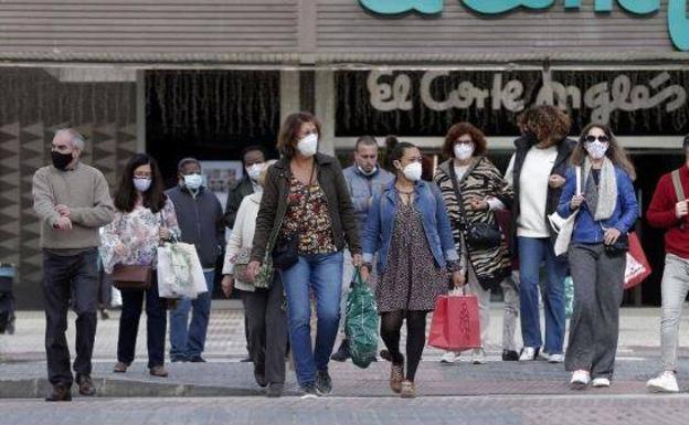 Andalucía confía en flexibilizar horarios comerciales en Navidad y la movilidad «dentro de las provincias»